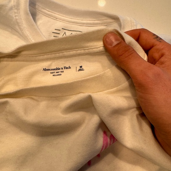 A&F Aaliyah graphic short sleeve shirt set - Picture 11 of 12